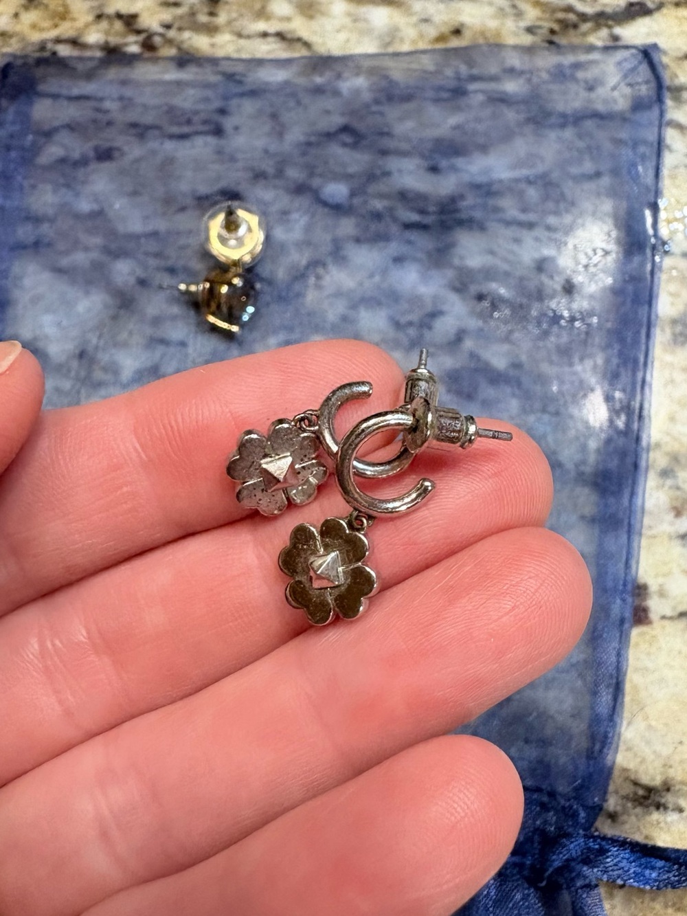 Earring bundle - Picture 3 of 6